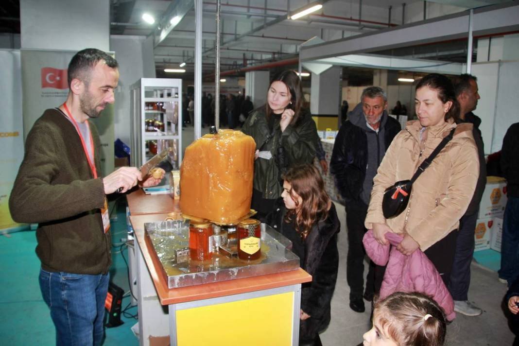 Döneri yapılmayan bir bu kalmıştı! Arılar bunu beğendi... 5